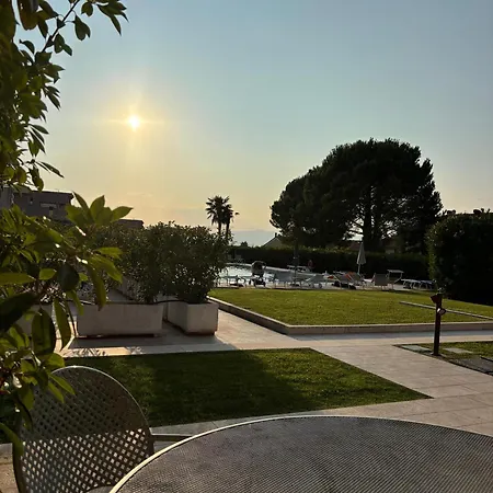 L&l Sunset *